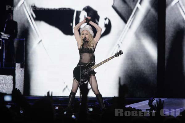MADONNA - 2008-09-20 - SAINT DENIS - Stade de France - 